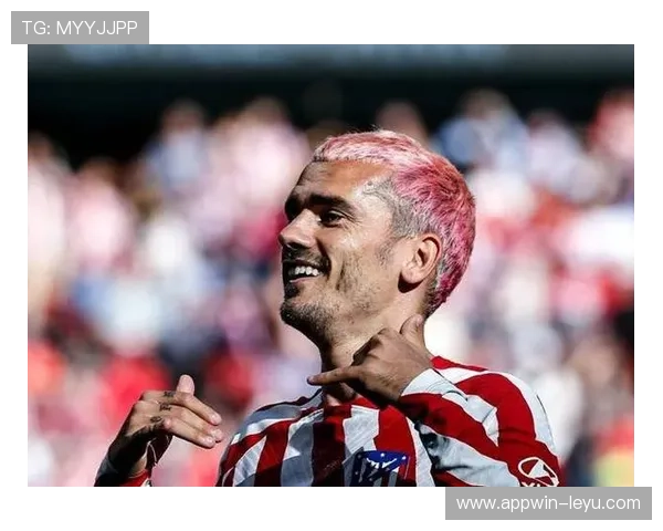 格列兹曼位置灵活变化：法国前锋在场上角色转变引关注