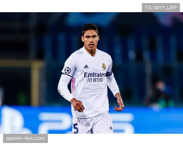 足球天才伊萨克盘带惊艳联赛，引领绿茵新潮流