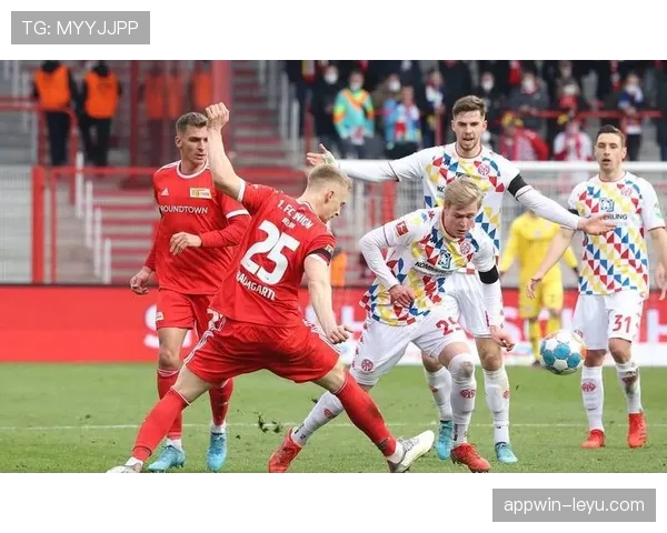 美因茨阵容深度解析：状态回暖迎新赛季，挑战与机遇并存