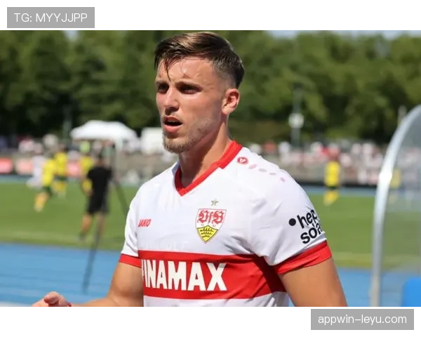 斯图加特进攻火力全开，稳健表现点燃外界期待