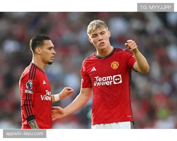 沃特金斯与霍伊伦:新生代中锋的战术角色与数据效率差异 沃特金斯与霍伊伦:新生代中锋的战术角色与数据效率差异