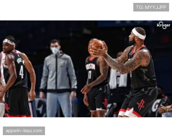 沃尔无球跑动减少，持球主导进攻效率下滑